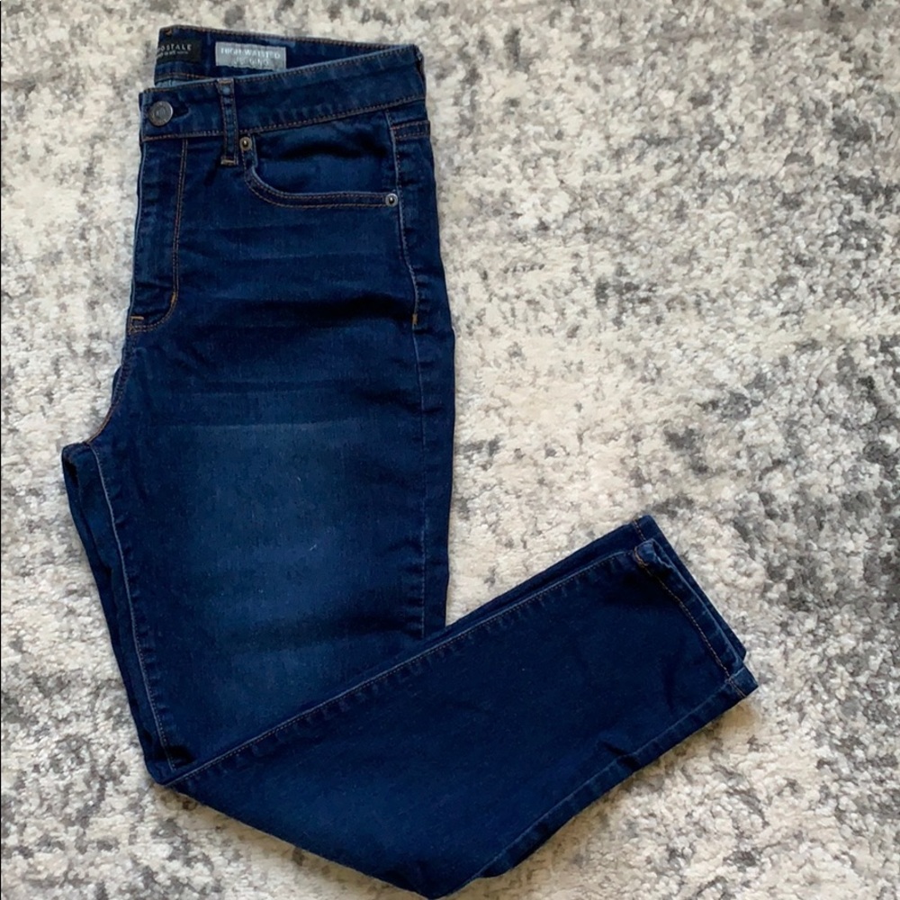 Aeropostale High Waisted Jegging  size 10 short